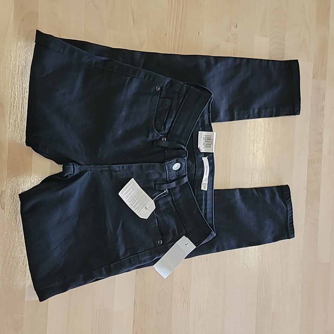 Levi Size 24 Black Pants
