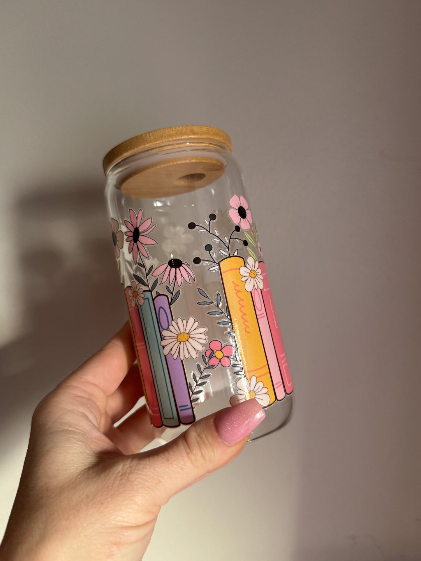 Pastel Bookshelf Cup with Bamboo Lid and Straw