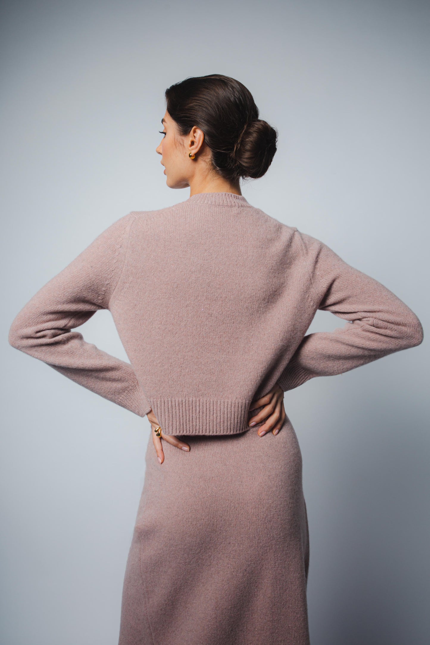 ZOE CROPPED CASHMERE PULLOVER IN MAUVE