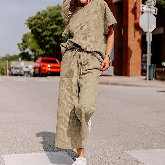 Solid Color Texture Casual Women's Short-sleeved Trousers Two-piece Set