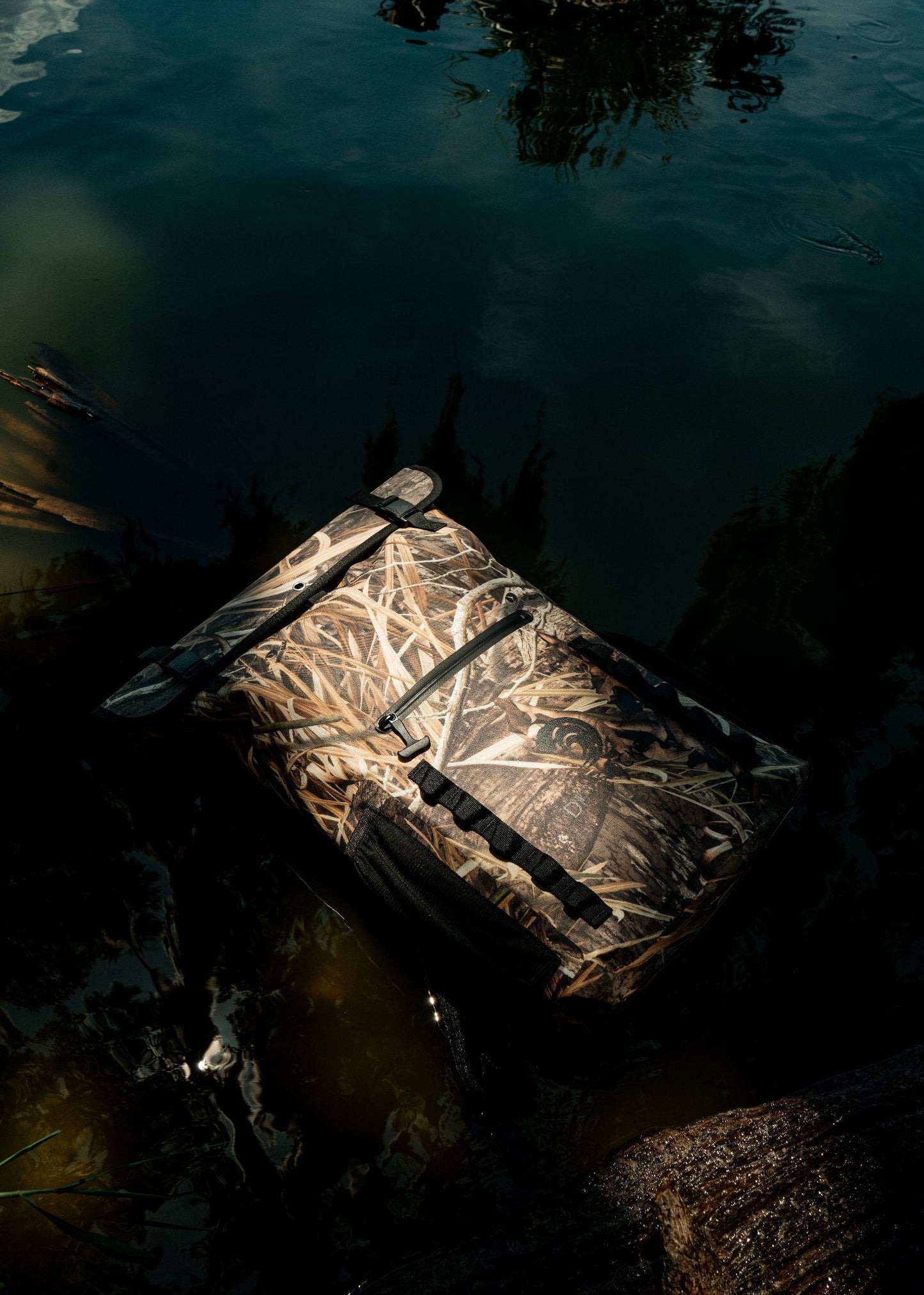PRE-ORDER - RESTOCKING AUGUST 2025 Mossy Oak - 25-Liter, Auto-Sealing, Waterproof, Floating, Scent Proof Dry Bag