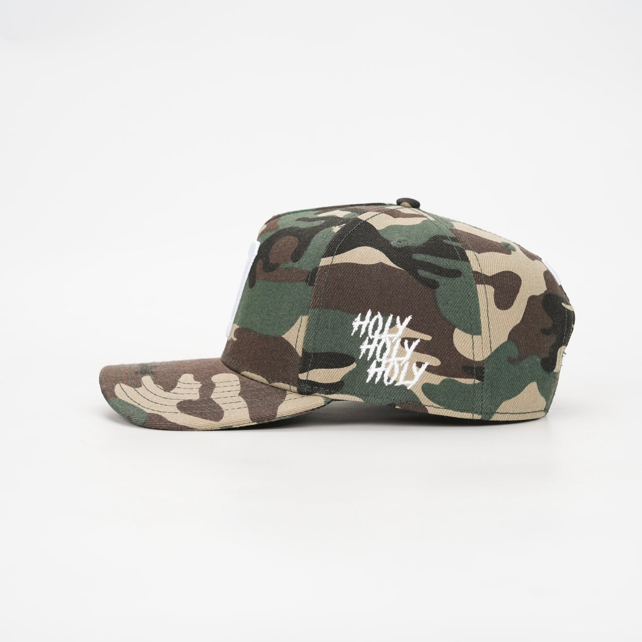 ‘7’ Premium Nylon Blend SnapBack - Camo/White