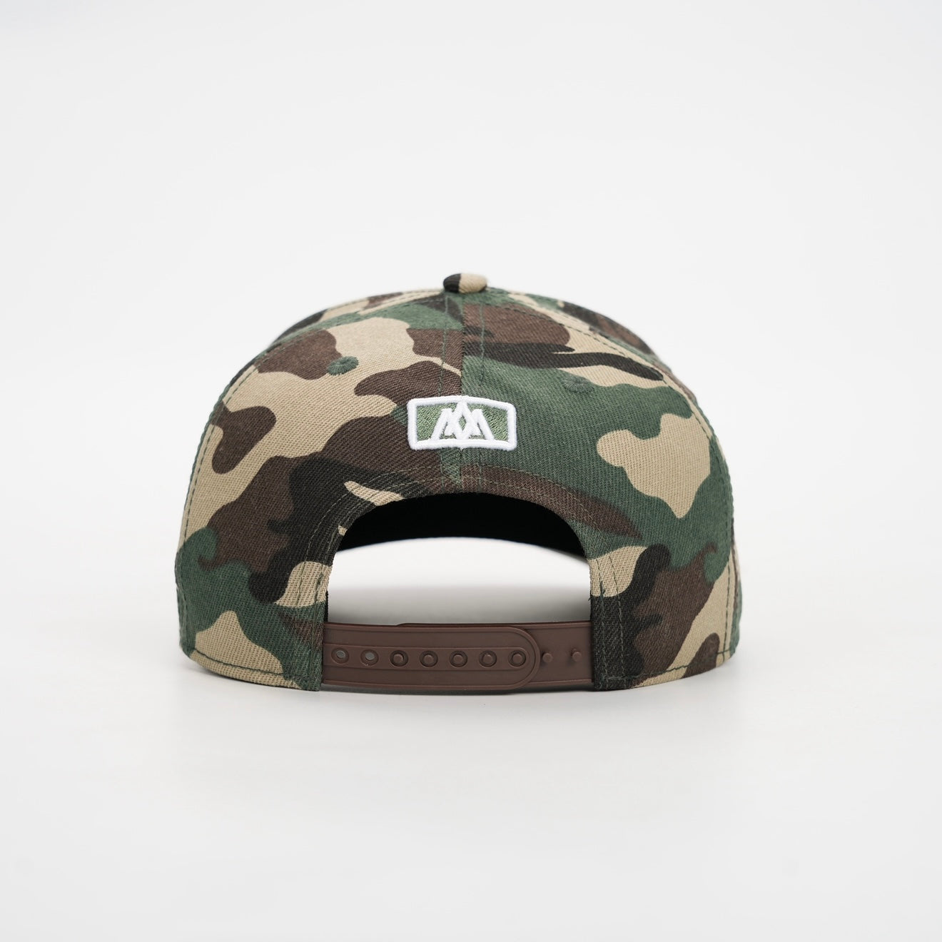 ‘7’ Premium Nylon Blend SnapBack - Camo/White
