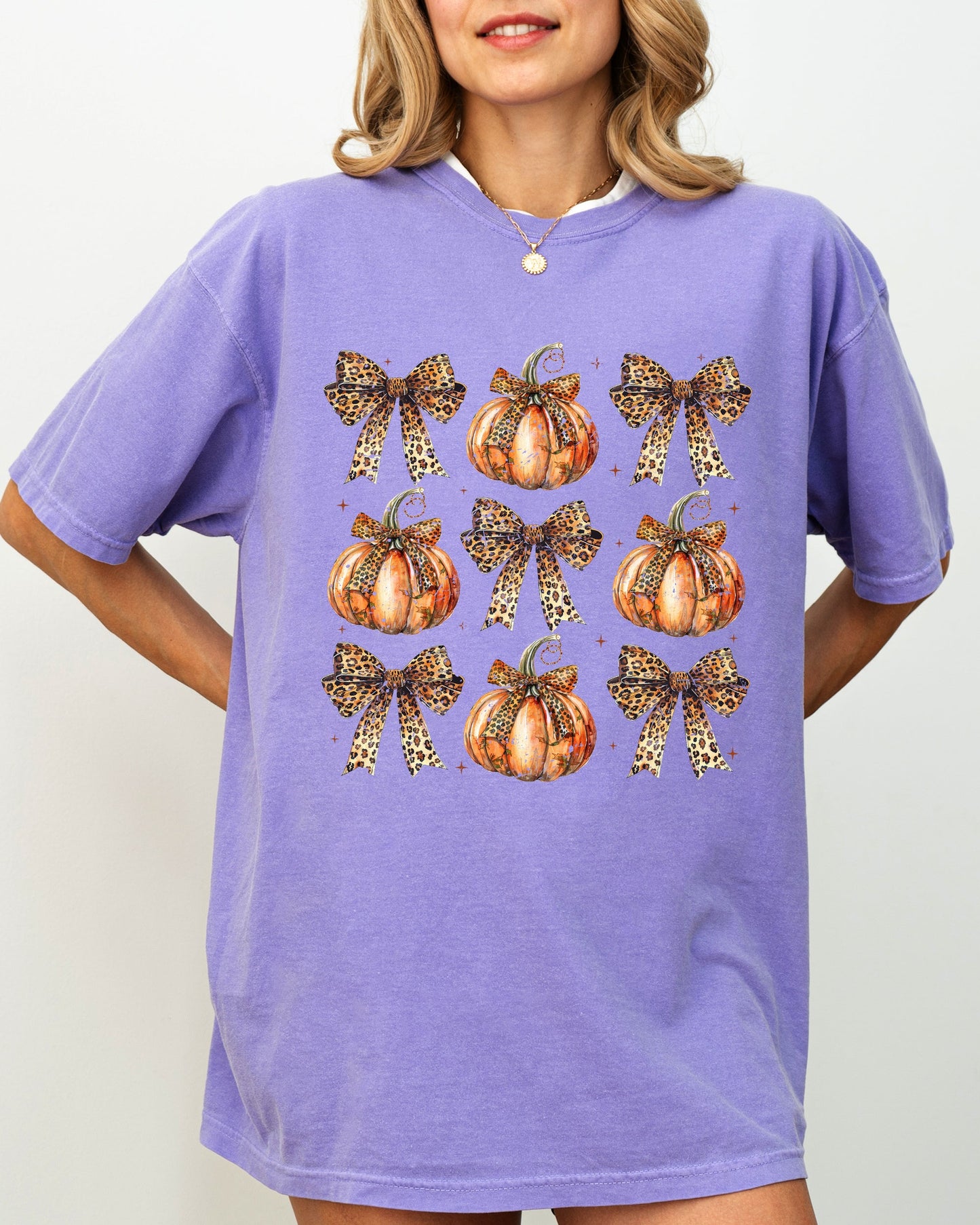 Leopard Print Pumpkins Coquette Ribbons and Bows Halloween Autumn Fall Shirt Comfort Colors T-Shirt