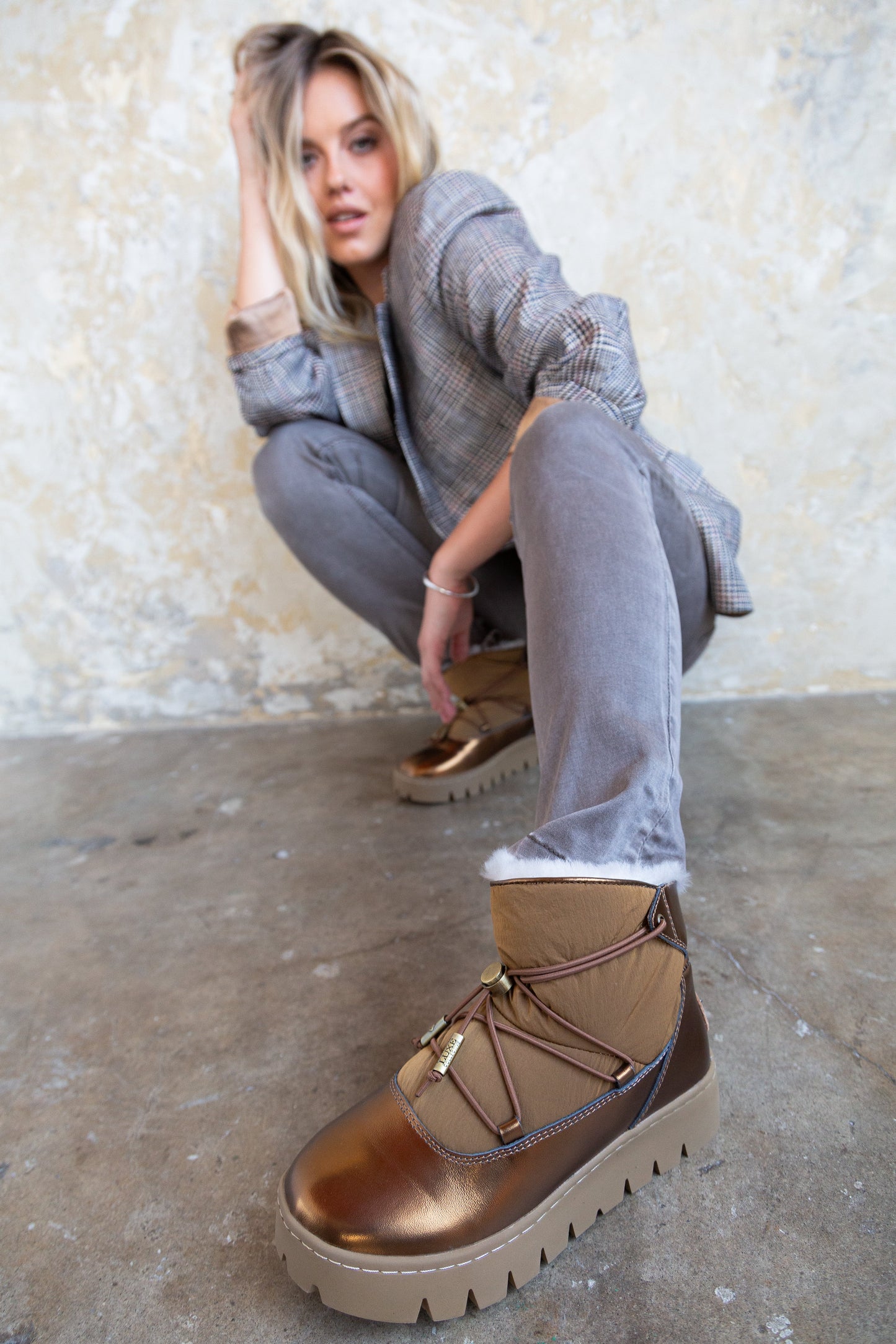 Ankle Height Sheepskin Fur Lined Snow Boot Adeline Pale