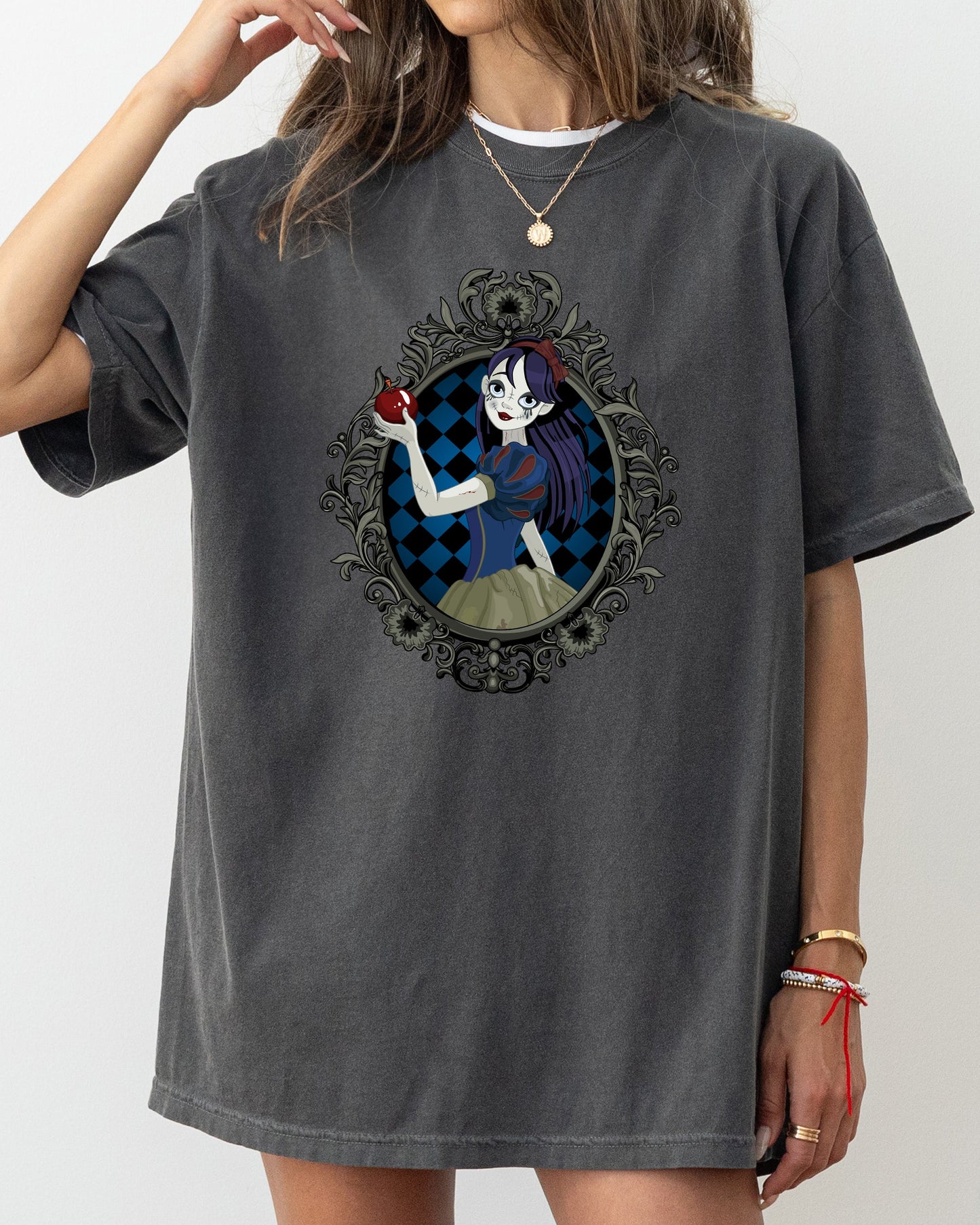 Snow White, Princess, Skeleton, Funny, Witch, Aesthetic, Meme, Halloween, Spooky, Costume, Tshirt Comfort Colors T-Shirt