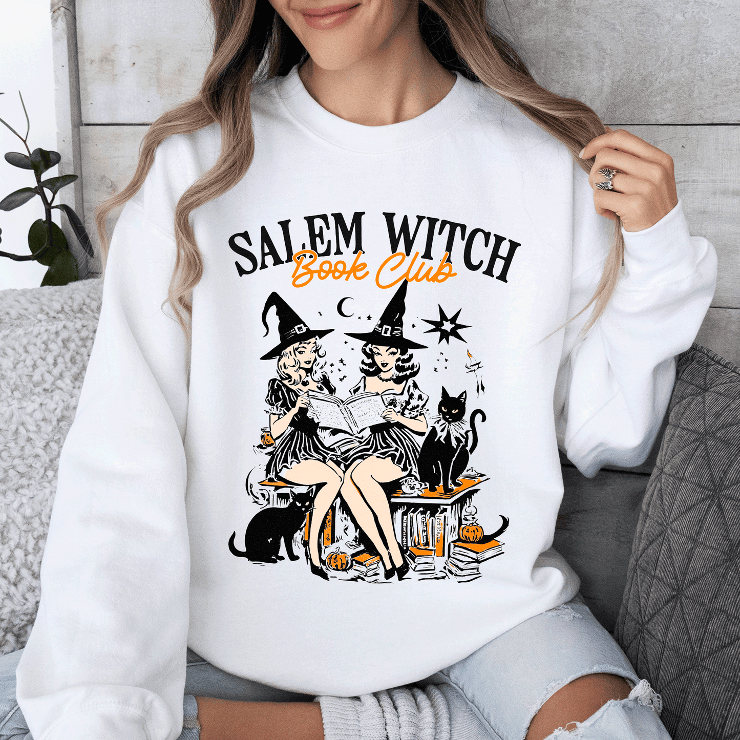 Salem Book Club, Cute Cats, Retro, Classic, Vintage, Halloween, Reading, Books Sweatshirt
