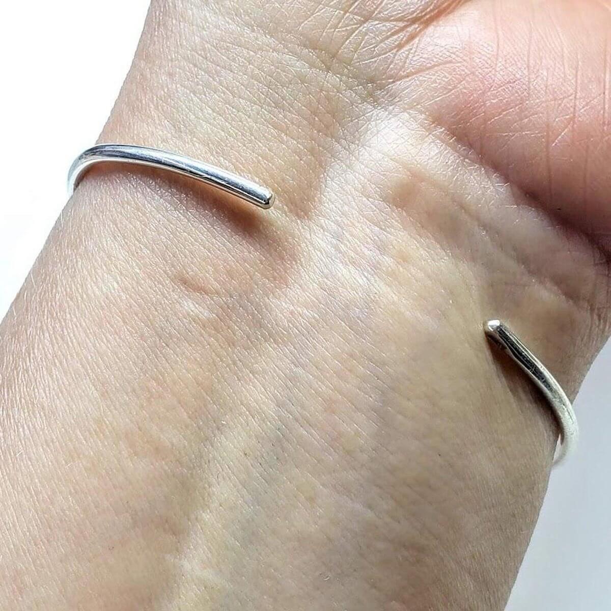 Silver Wire Sculpted Teardrop Bangle Silver Wire Bangle Alexa Martha