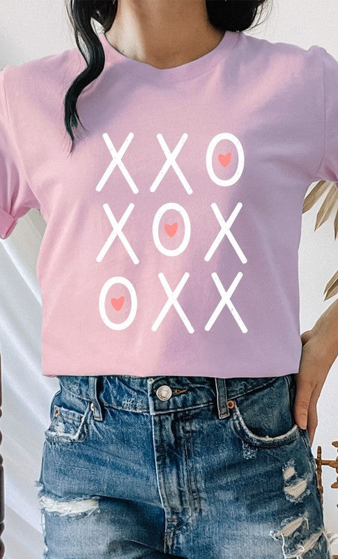 XOXO Heart Tic Tac Toe Valentines Day Graphic Tee