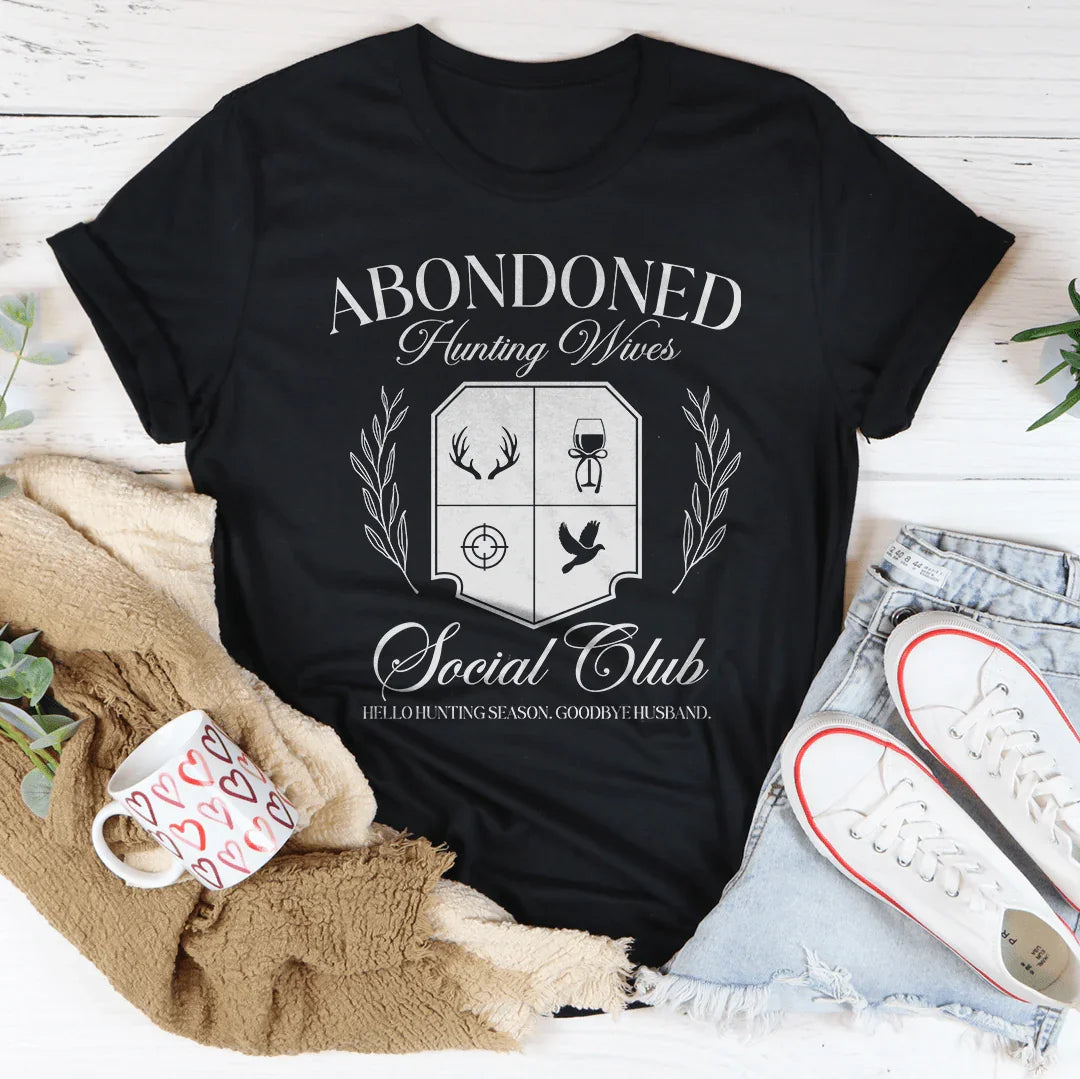 Abandoned Hunting Wife Social Club Tee Casual T-shirt Peachy Sunday