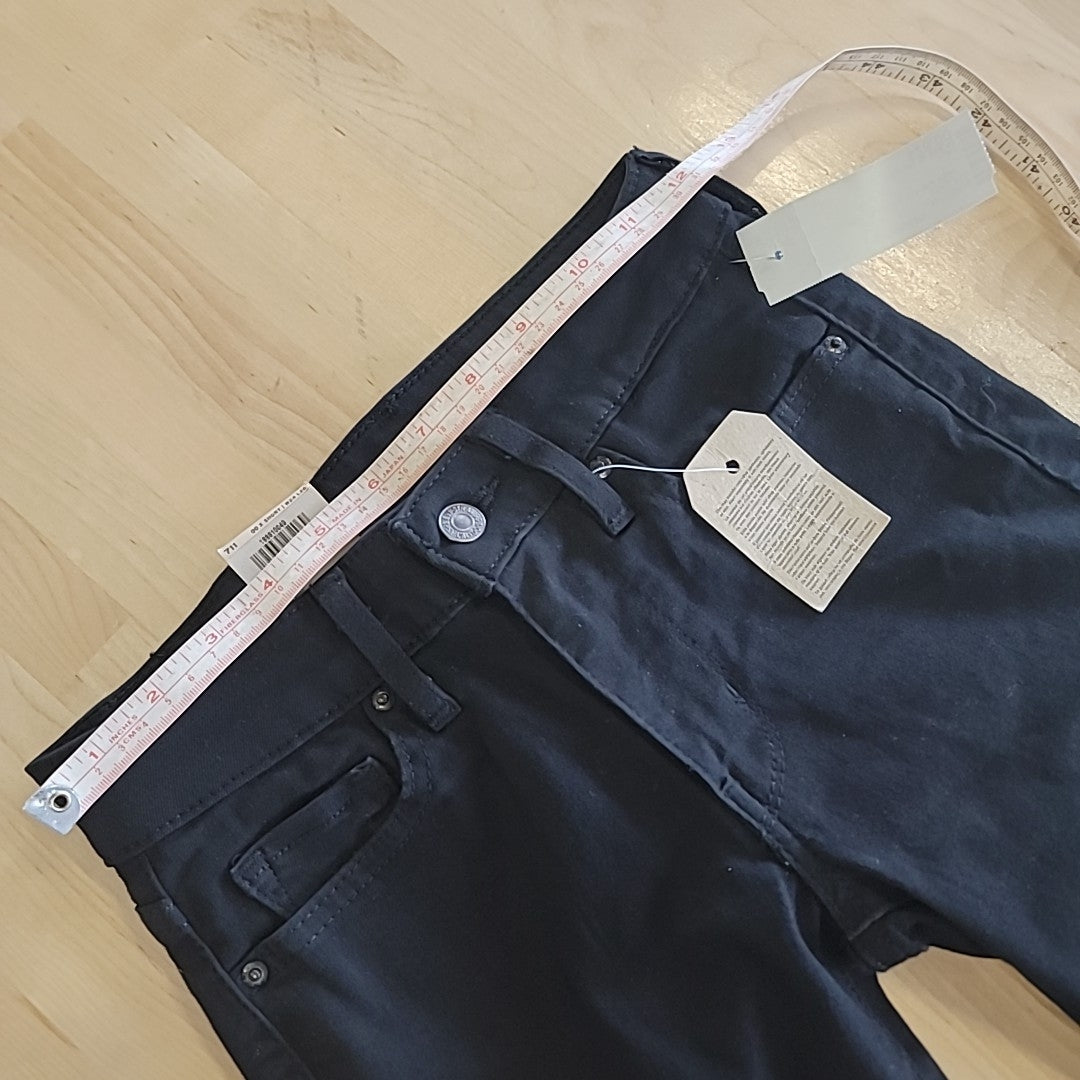 Levi Size 24 Black Pants