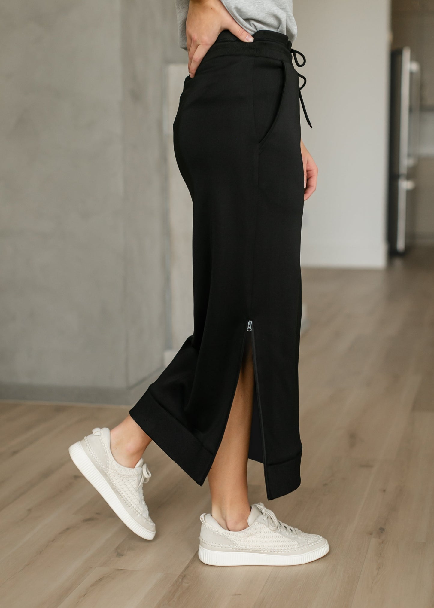 Bradi Side Zipper Athletic Midi Skirt Spring Green Inherit Co.