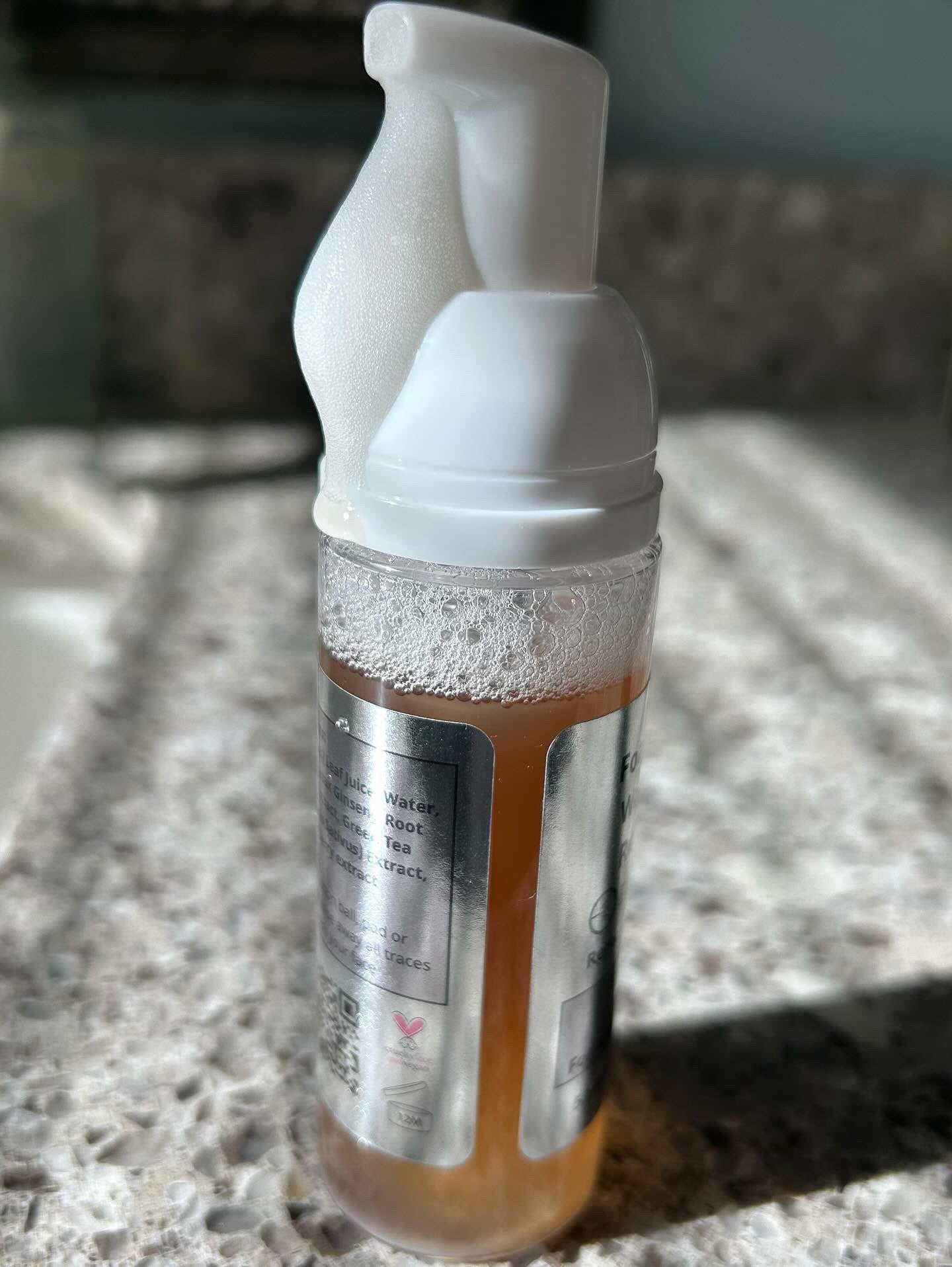 Foaming Apple Oil-Free Cleanser for Sensitive and Acne-Prone Skin EpiLynx