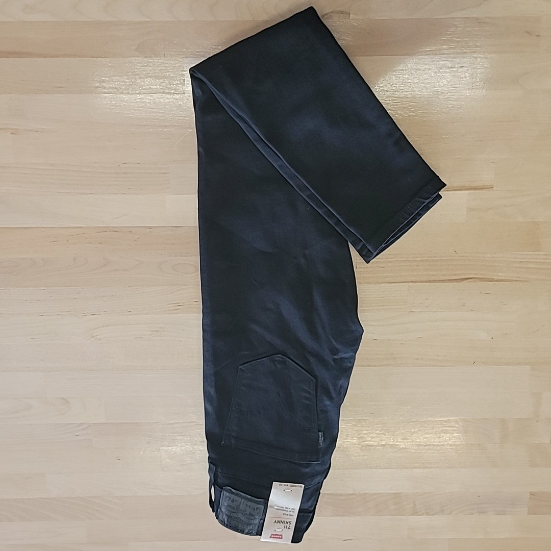 Levi Size 24 Black Pants