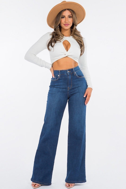 How to Pick the Perfect Pair of Jeans This Fall