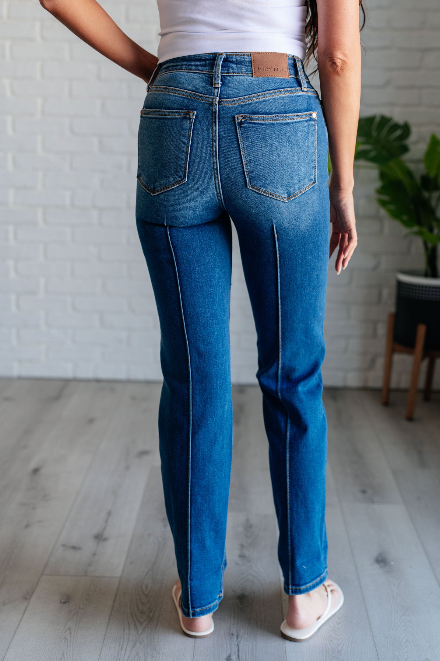 High Rise Center Seam Detail Straight Jeans Judy Blue
