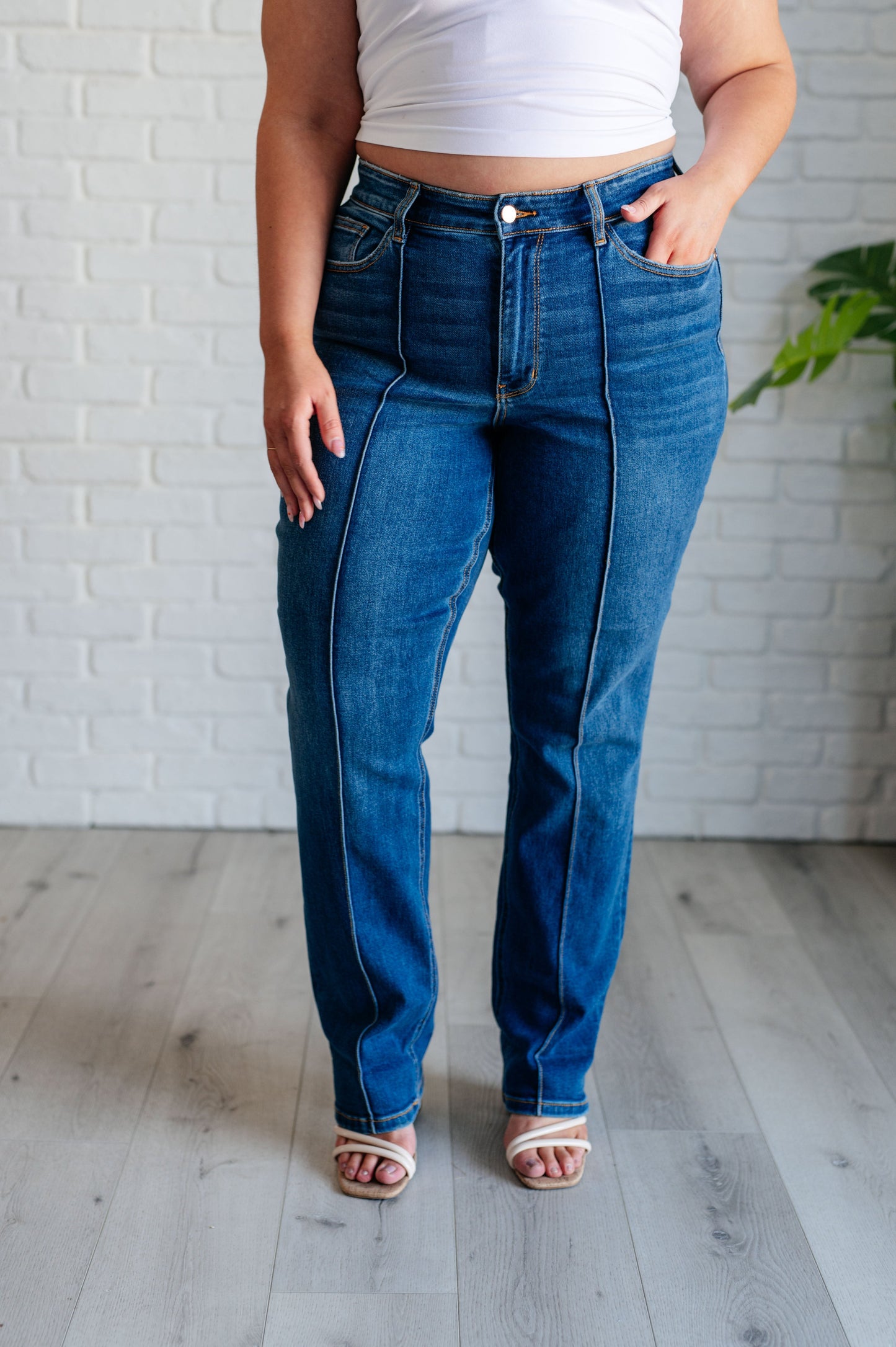 High Rise Center Seam Detail Straight Jeans Judy Blue
