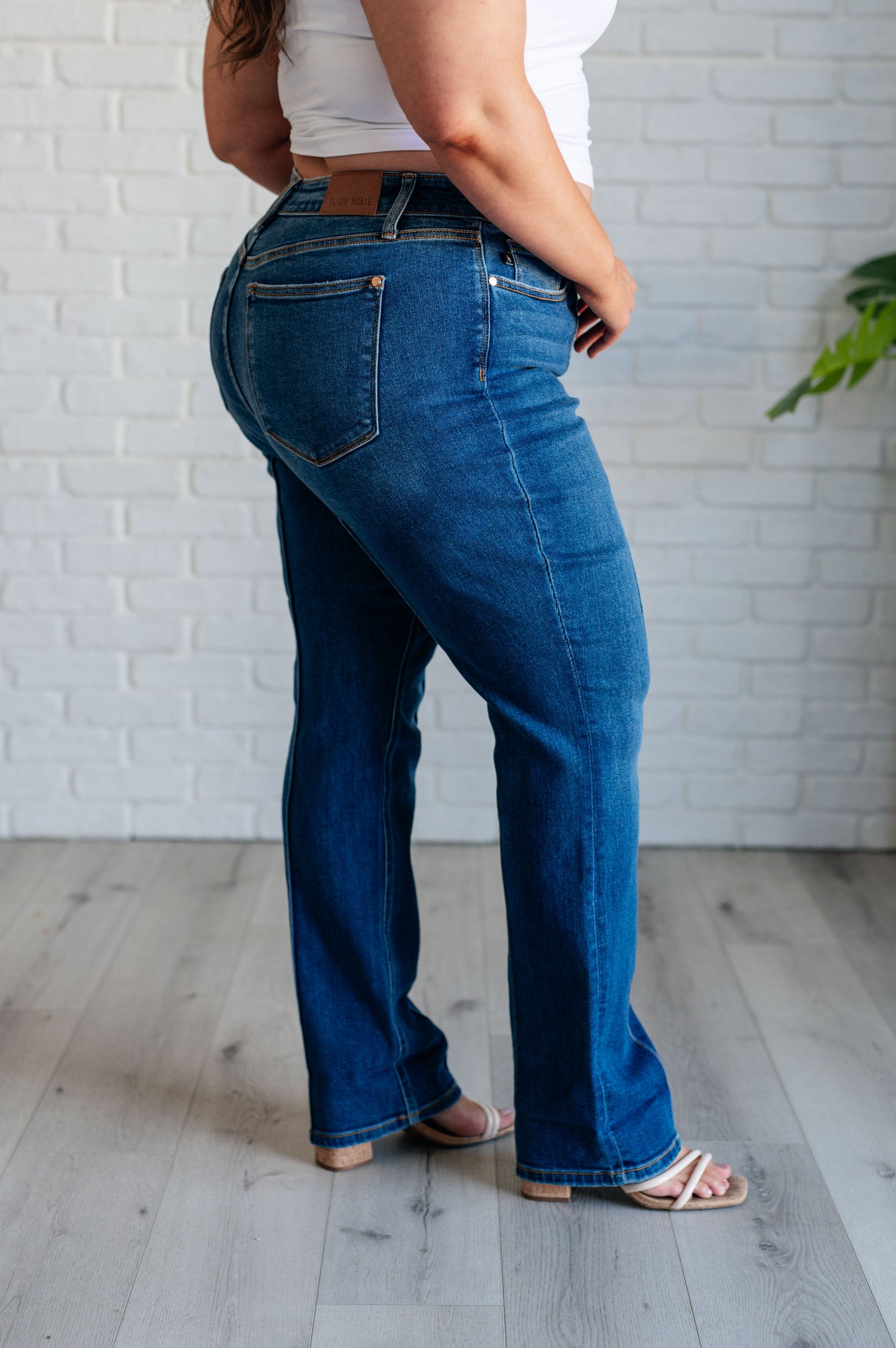 High Rise Center Seam Detail Straight Jeans Judy Blue