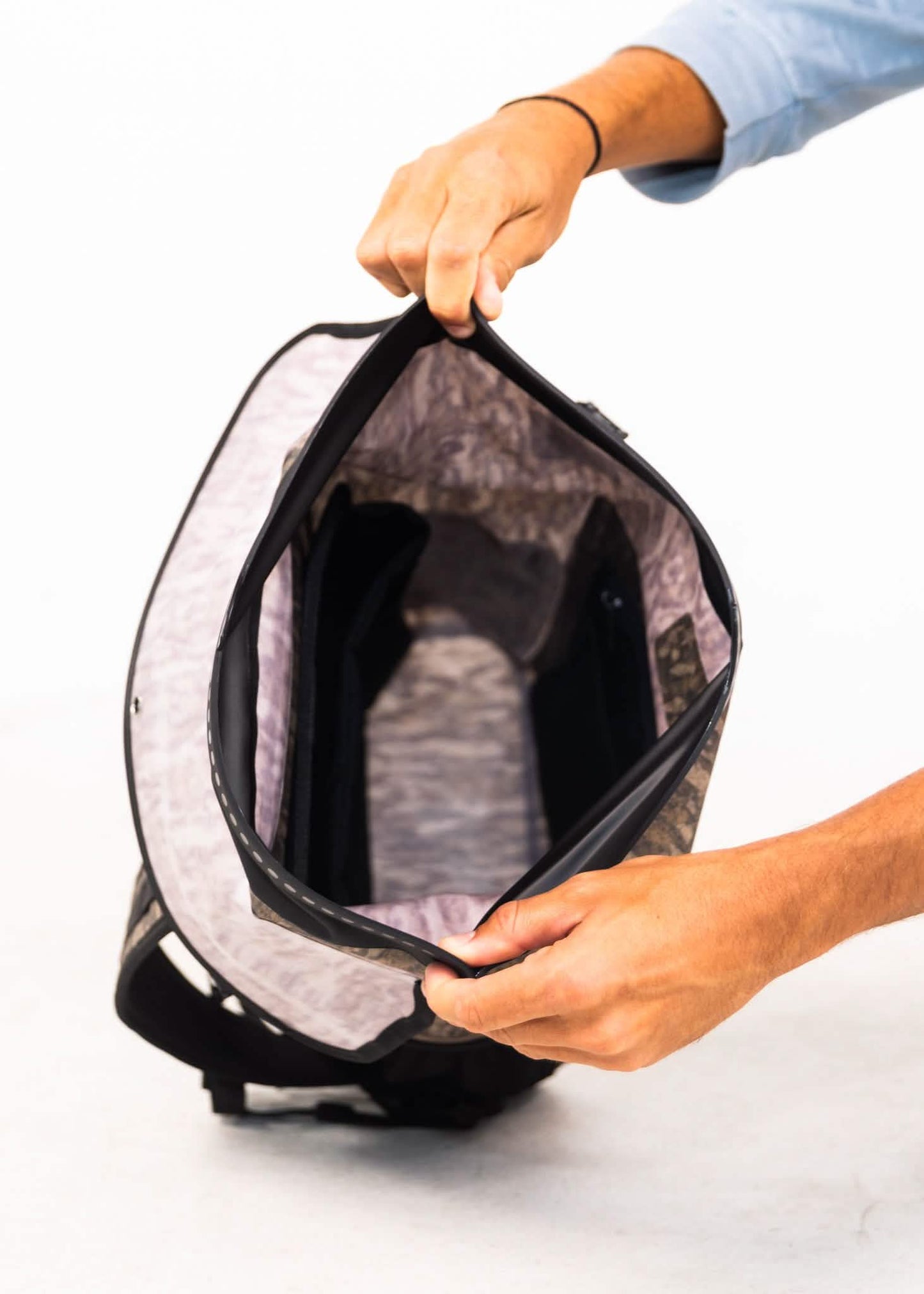 RESTOCK ARRIVING IN AUGUST / Mossy Oak - 25-Liter, Auto-Sealing, Waterproof, Floating, Scent Proof Dry Bag