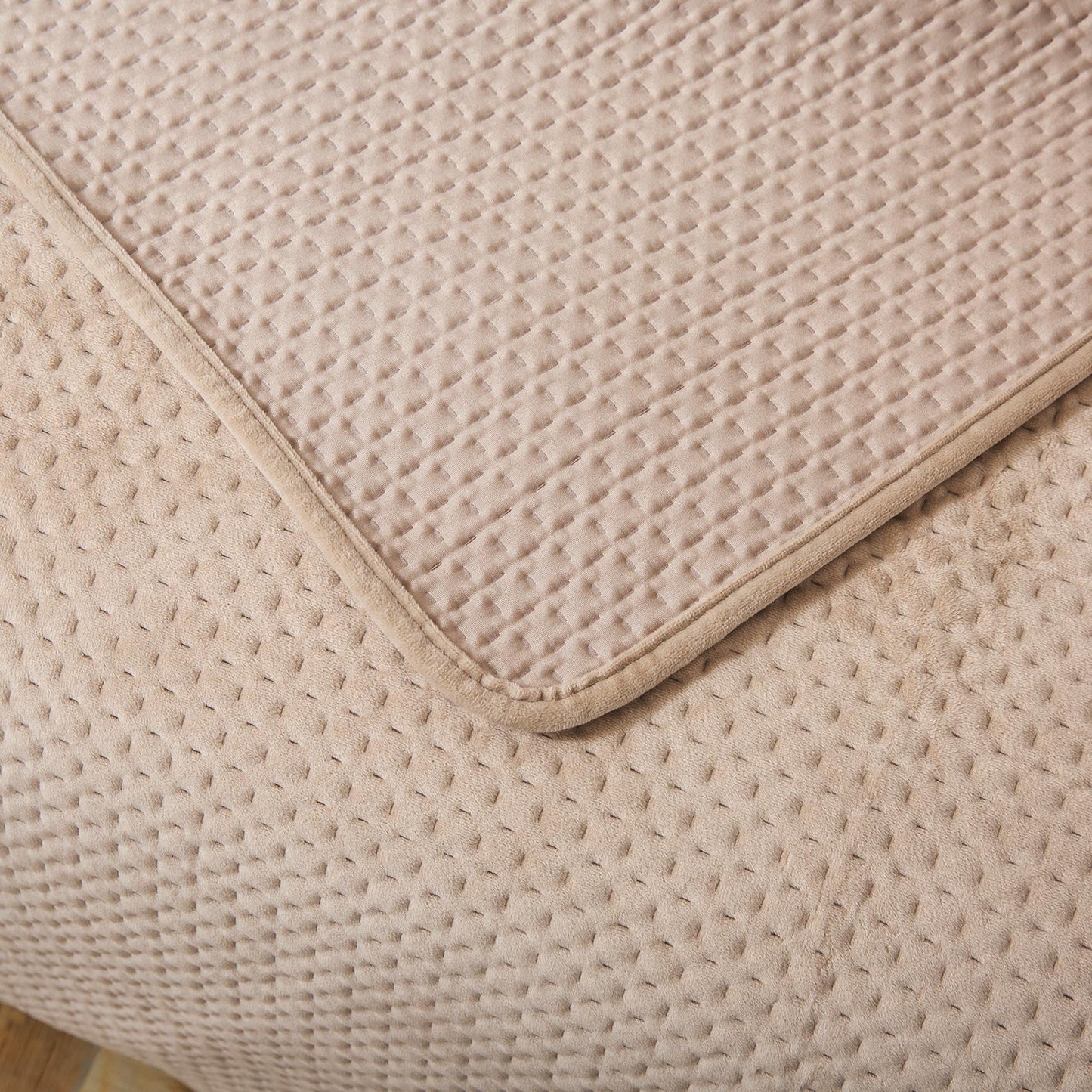 All Season Cozy Velvet Quilt Set Queen King Kasentex
