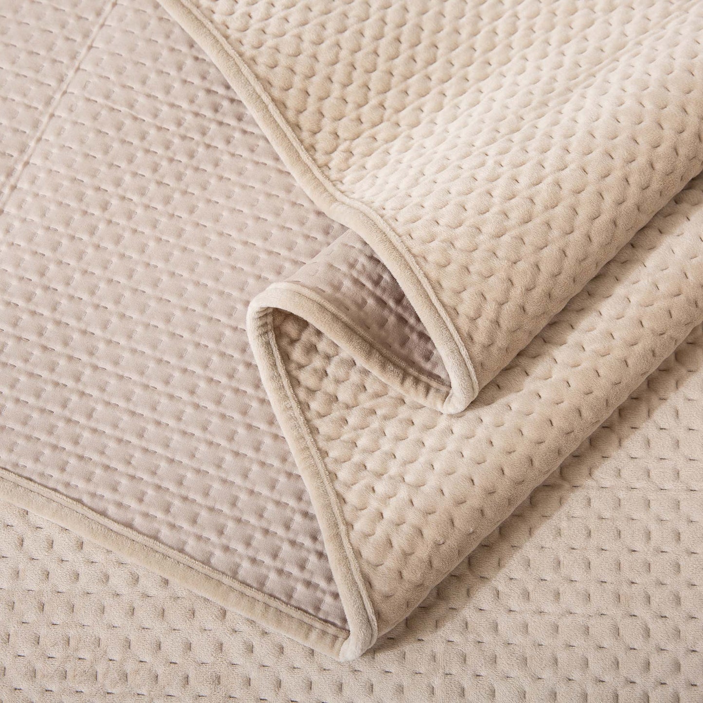 Ultra Soft Plush Poly-Velvet Quilt Set Queen King Kasentex