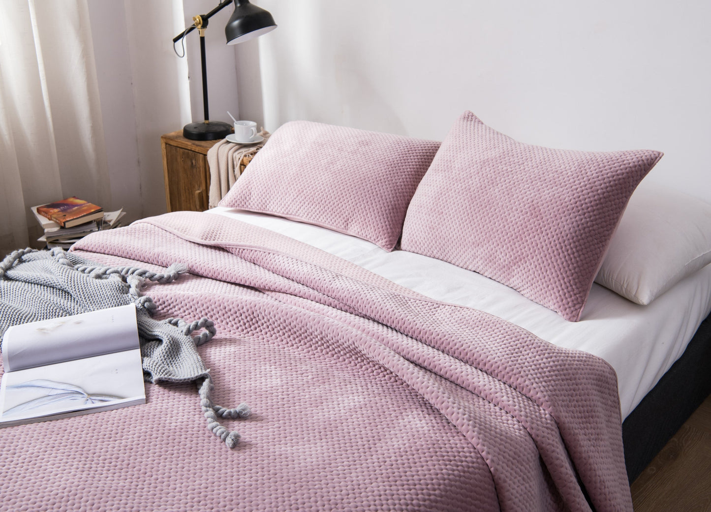 All Season Cozy Velvet Quilt Set Queen King Kasentex