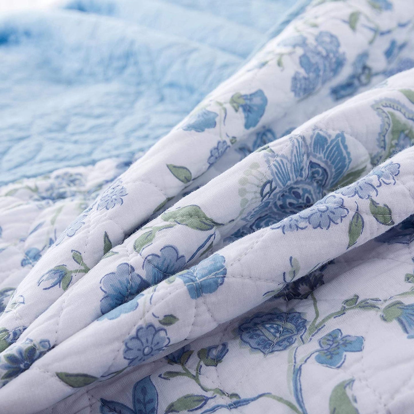 Cotton Floral Design 3 Piece Reversible Bedding Set Kasentex
