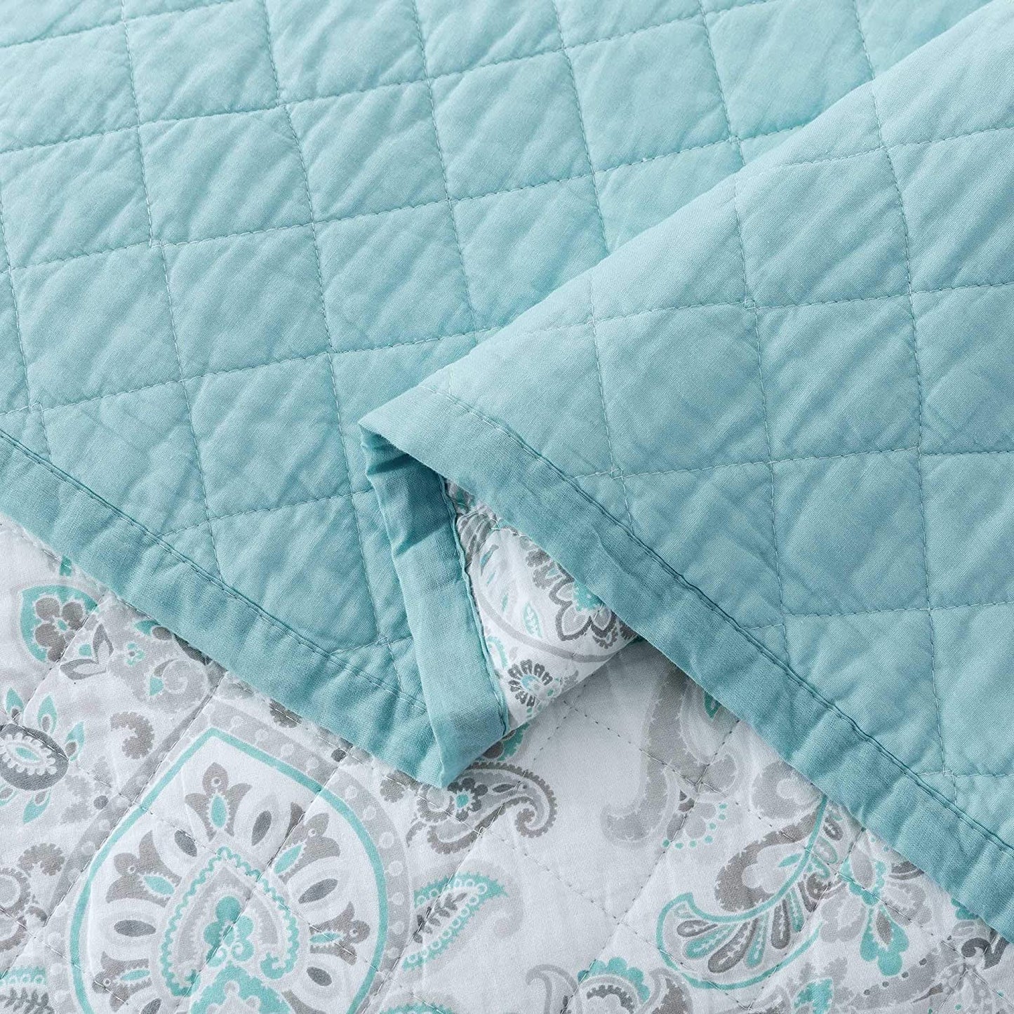 Cotton Floral Design 3 Piece Reversible Bedding Set Kasentex