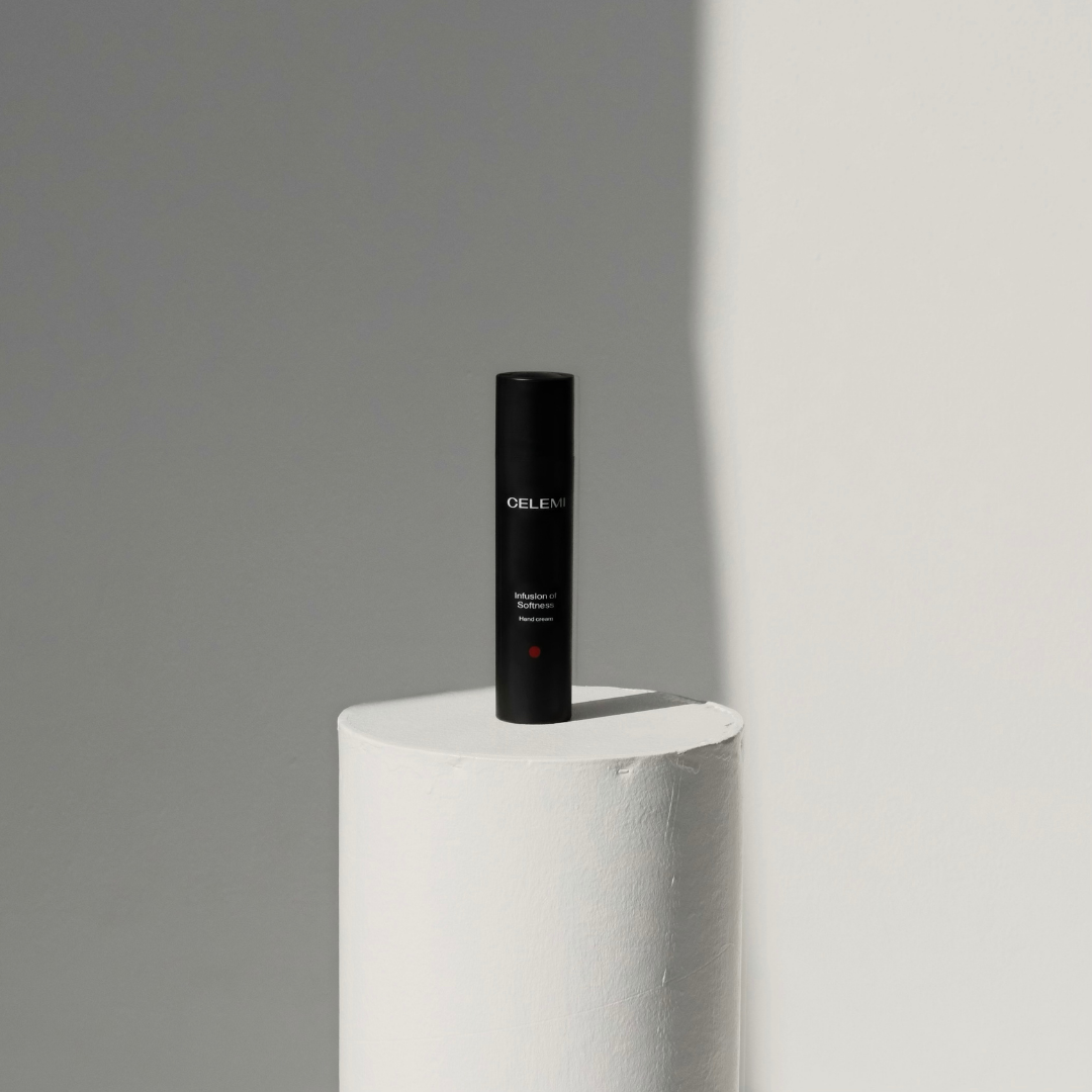 Nourishing Fast-Absorbing Hand Cream Infusion of Softness