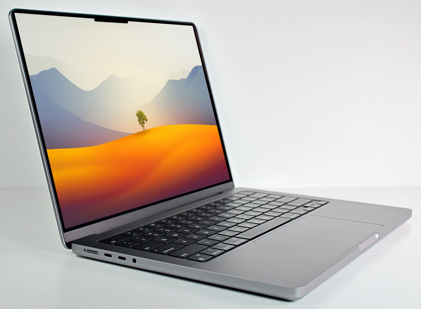 MacBook Pro (2021) 14-inch – Apple M1 Pro 16-Core GPU – 32GB RAM 1TB SSD | Like New