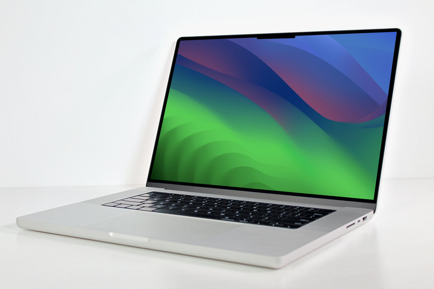 MacBook Pro (2021) 16-inch – Apple M1 Max 10-Core CPU & 32-Core GPU – Silver