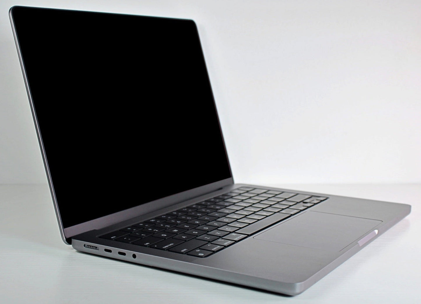 MacBook Pro (2021) 14-inch – Apple M1 Pro 16-Core GPU – 32GB RAM 1TB SSD | Like New