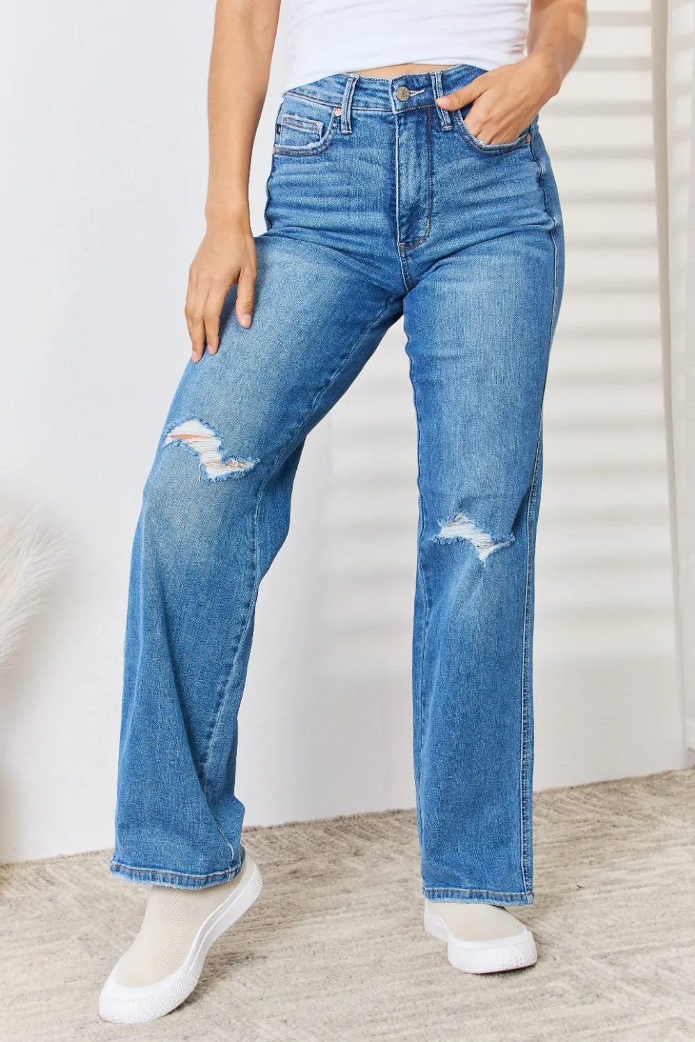 Full Size High Waist Distressed Straight-Leg Jeans Judy Blue