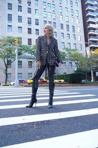 Black & White Tweed Checkers Chic Tailored Blazer Women’s Le Reussi