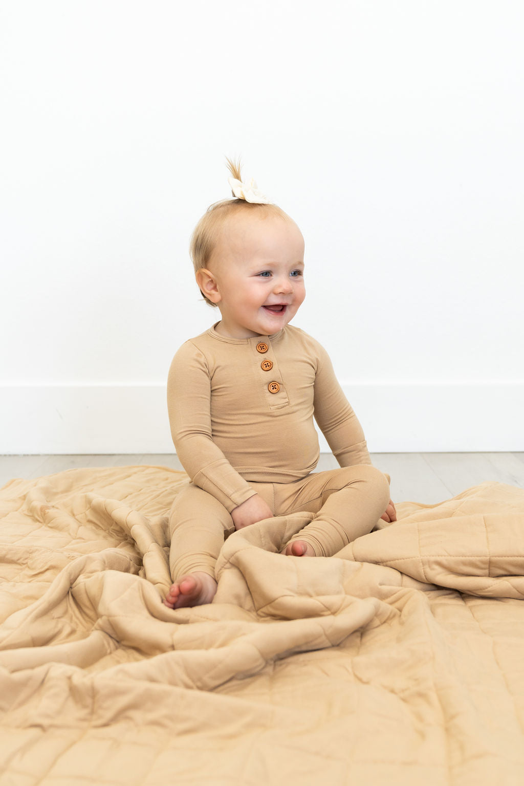 Tan Bamboo Infant 2-Piece Set Laree + Co.