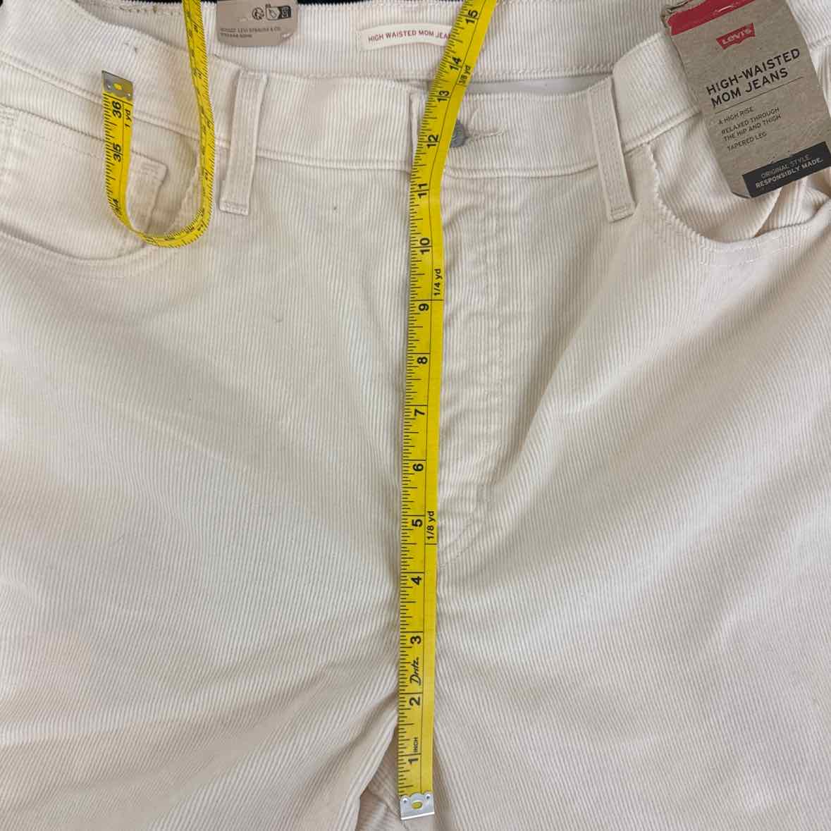 Levi Size 32 X 27 Cream Corduroy High Waisted Mom Jeans Pants