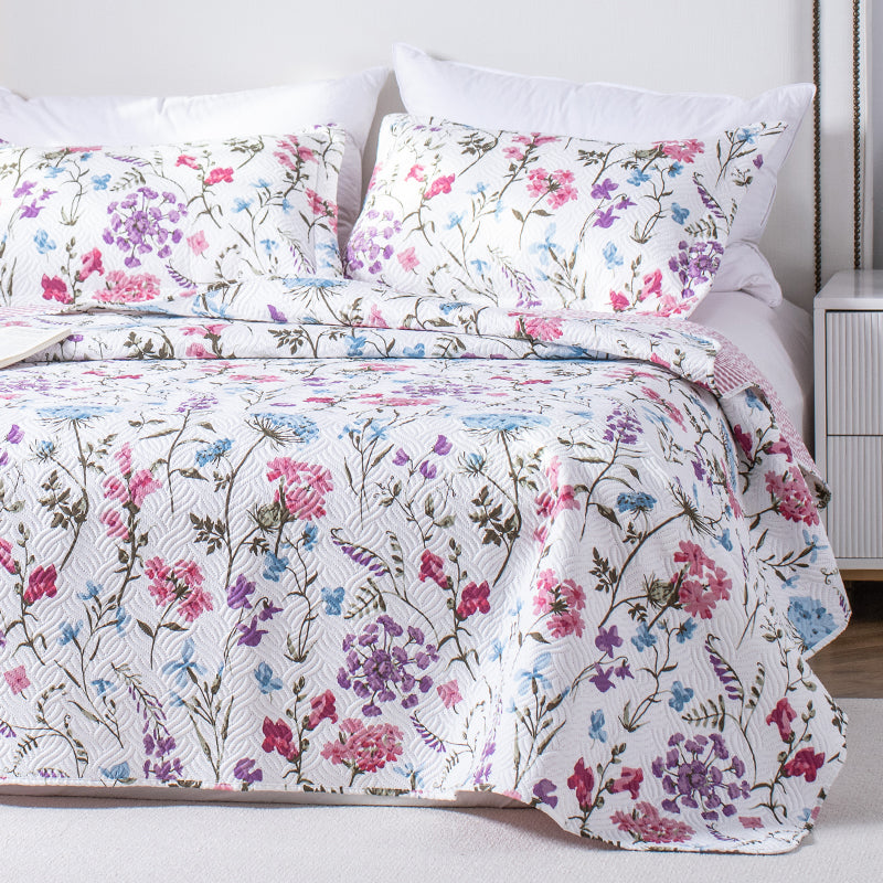 Floral Lightweight Reversible Quilt Set Kasentex
