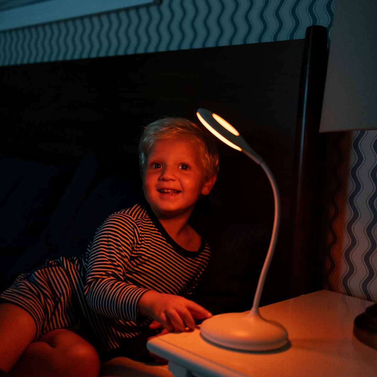 Circadian-Friendly Warm Glow Table Lamp MoonNest