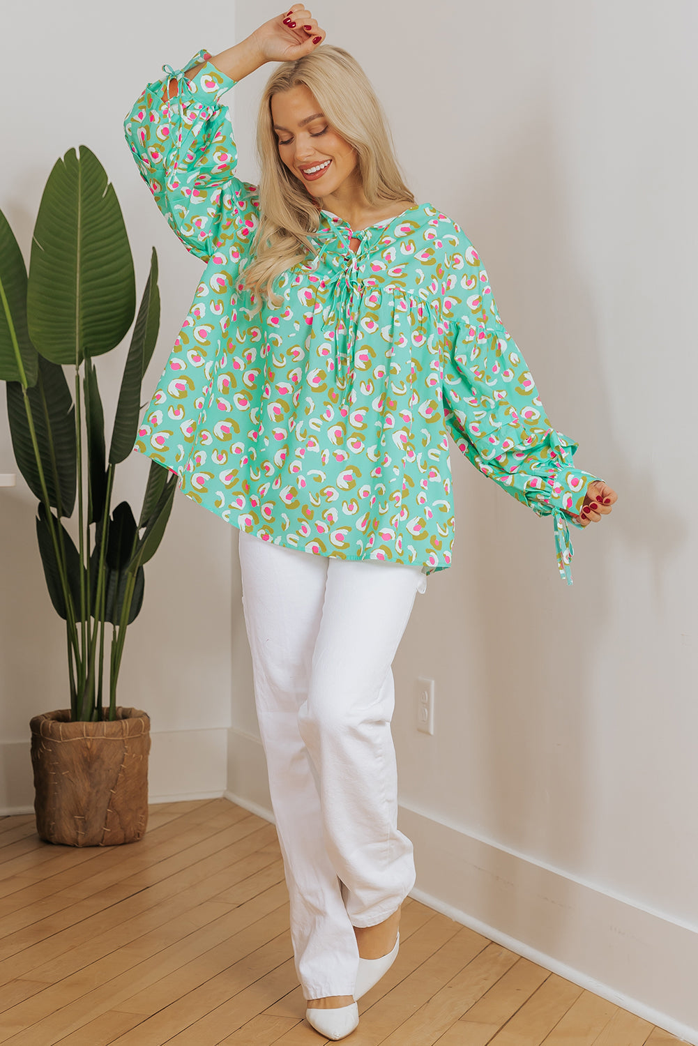 Green Abstract Lace-up Lantern Sleeve Babydoll Blouse