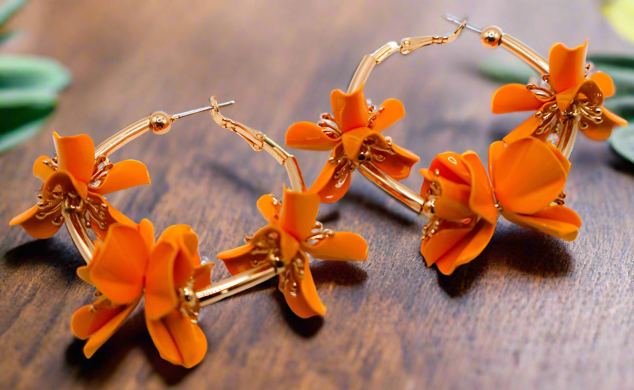 Sunny Blossom Gold Flower Hoop Earrings Le Réussi®