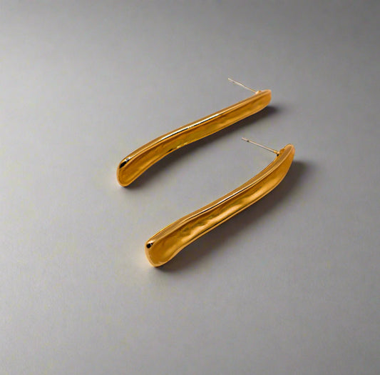 Gilded Bar Minimalist Gold Stud Earrings Le Reussi