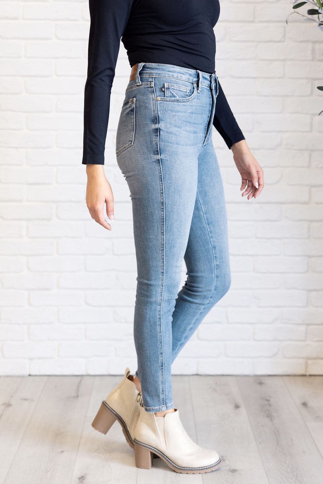 High Rise Contrast Wash Control Top Skinny Jeans Justine