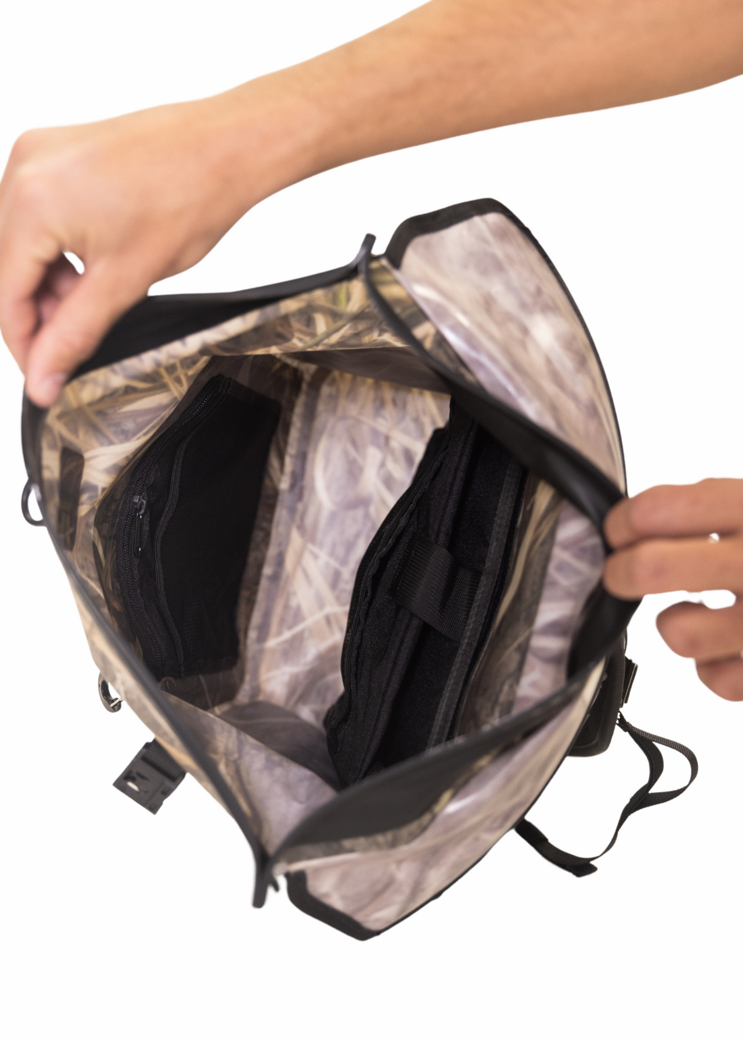 PRE-ORDER - RESTOCKING AUGUST 2025 Mossy Oak - 25-Liter, Auto-Sealing, Waterproof, Floating, Scent Proof Dry Bag