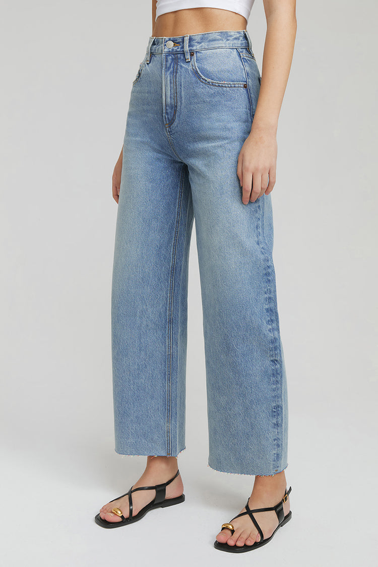 Moon Curve Raw Hem Wide-Leg Crop Jeans Hey Joanie
