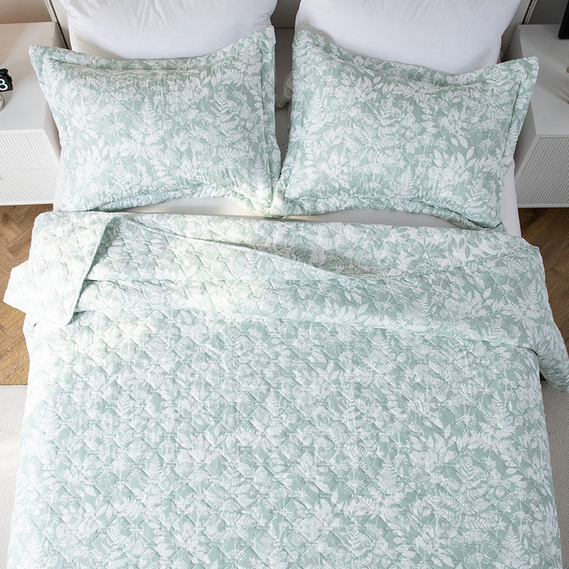 Lightweight Green Botanical Floral Quilt Set Kasentex