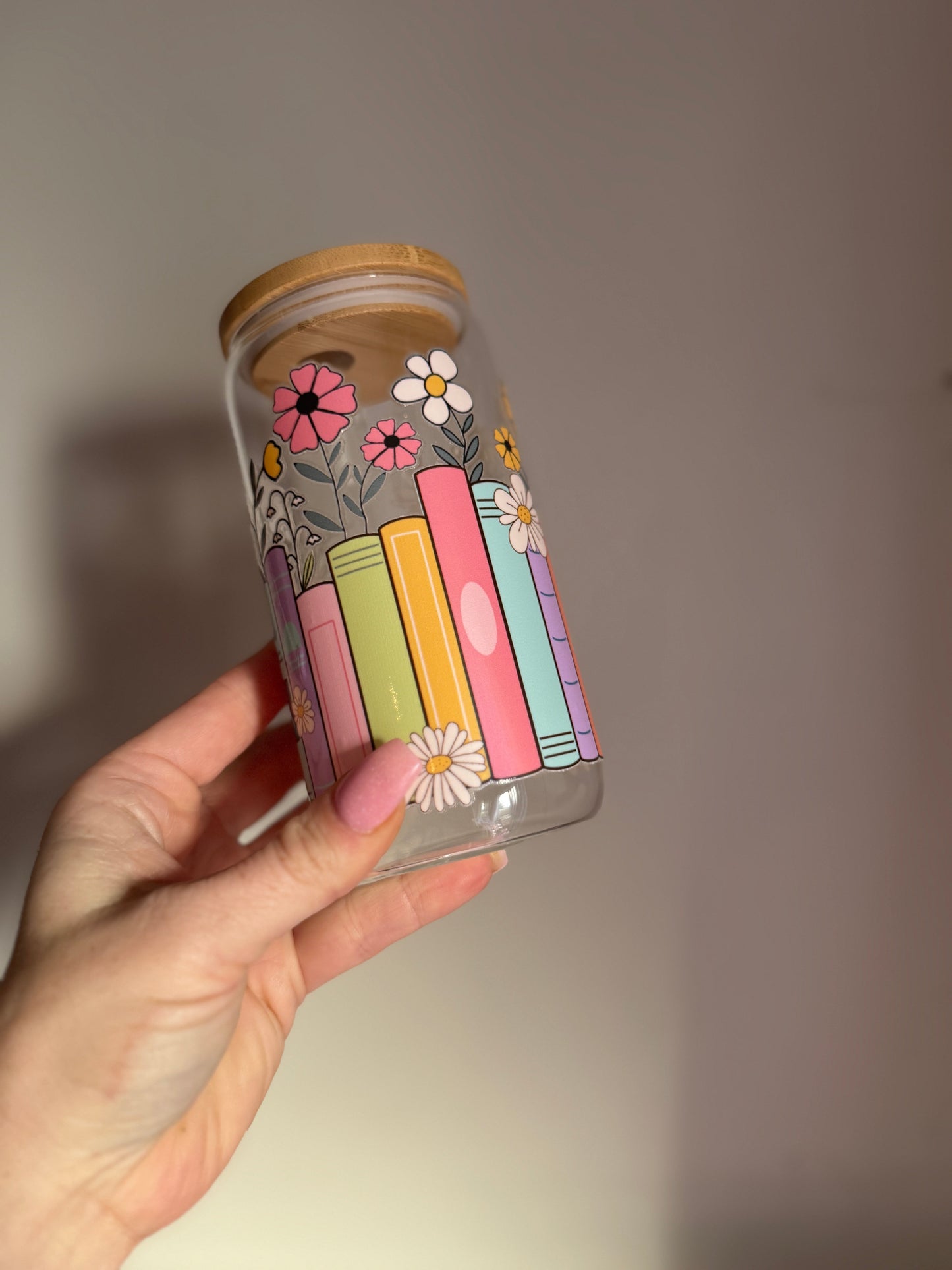 Pastel Bookshelf Cup with Bamboo Lid and Straw
