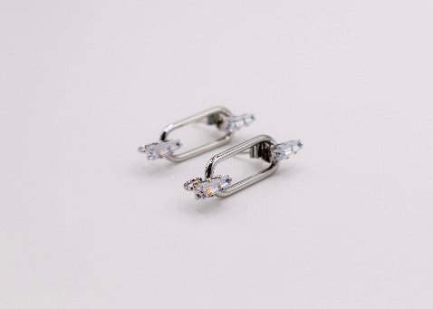 Dazzling Elegance Sparkling Faux Diamond Earrings Le Réussi®