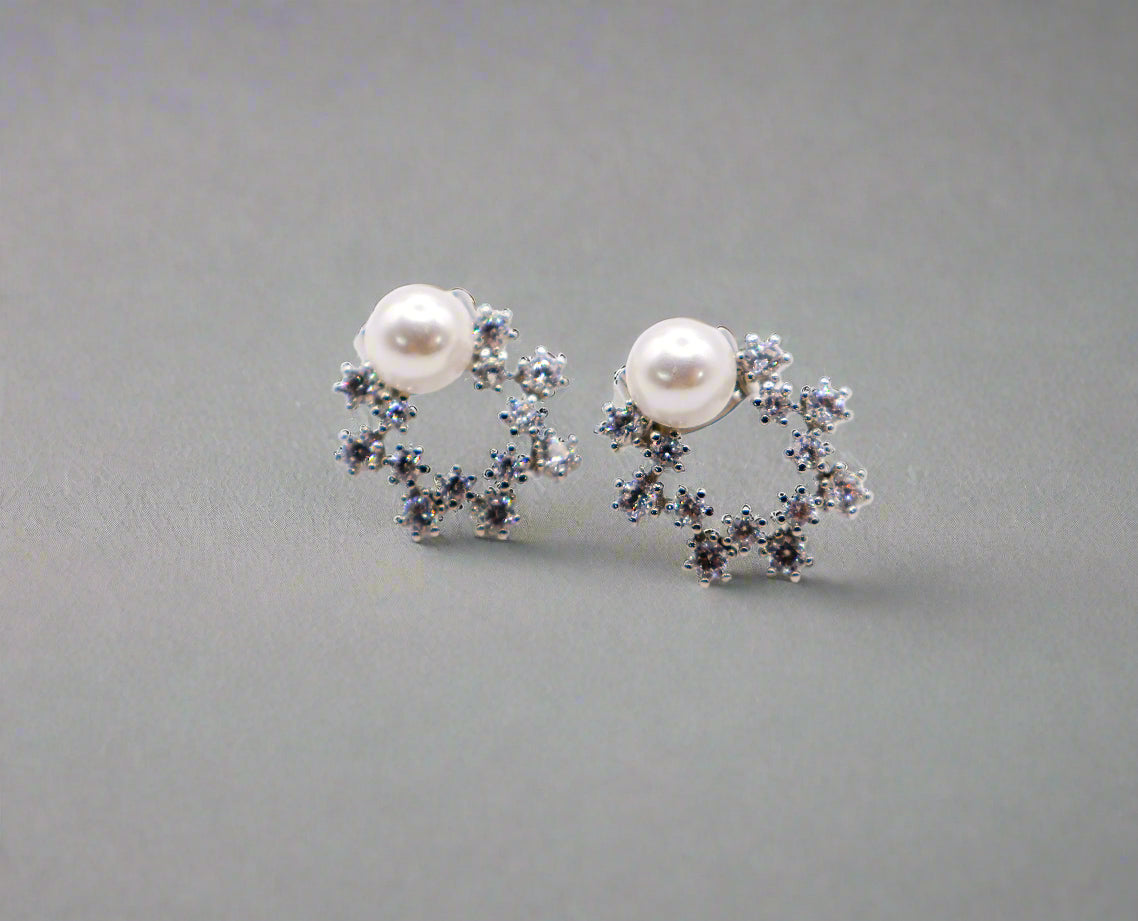 Pearlescent Elegance Small White Gold Earrings Le Reussi