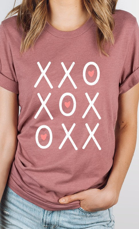 XOXO Heart Tic Tac Toe Valentines Day Graphic Tee