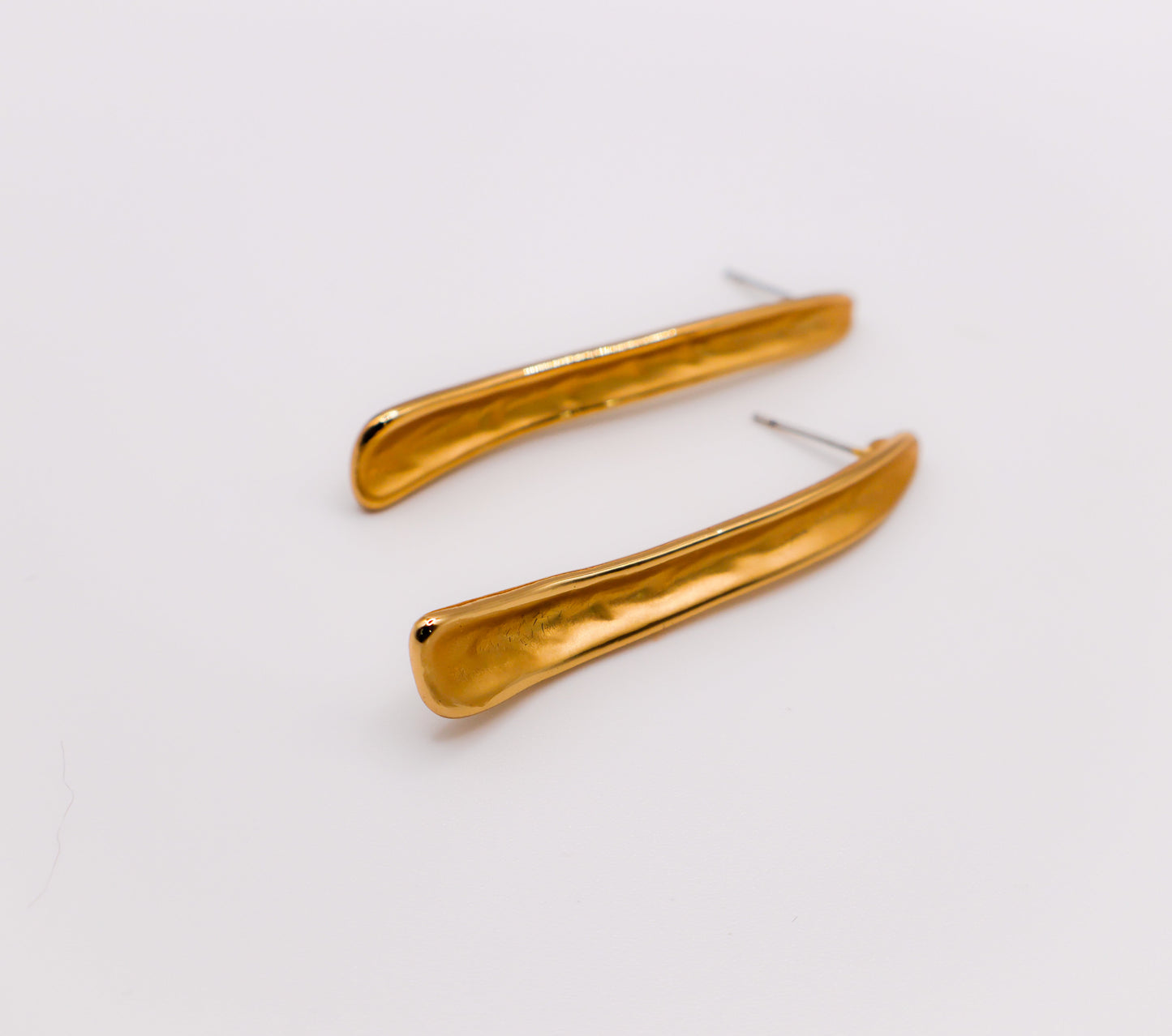 Gilded Bar Minimalist Gold Stud Earrings Le Reussi